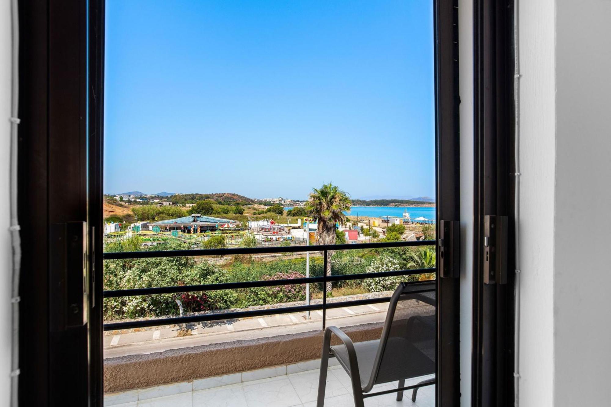 Sun Beach Apartments In Chania 09 11 Eksteriør billede